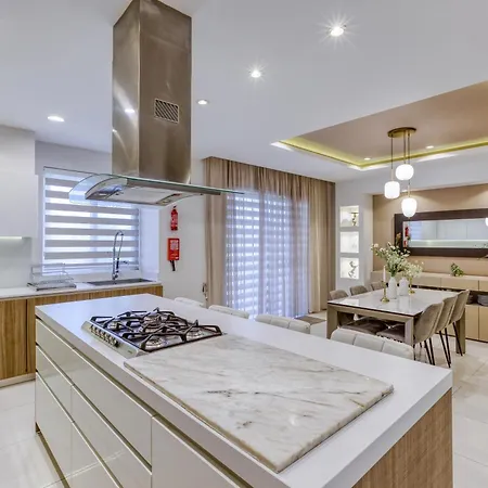 公寓 Comfortable Family In With Terrace & 2 Bathrooms