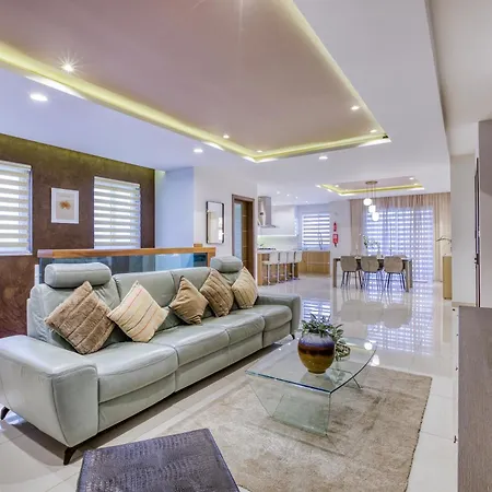 Comfortable Family In With Terrace & 2 Bathrooms