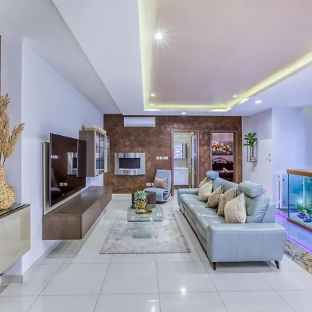 Comfortable Family In With Terrace & 2 Bathrooms 公寓 *