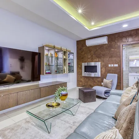 Comfortable Family In With Terrace & 2 Bathrooms 公寓