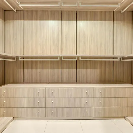 公寓 Comfortable Family In With Terrace & 2 Bathrooms *