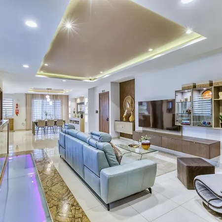 公寓 Comfortable Family In With Terrace & 2 Bathrooms